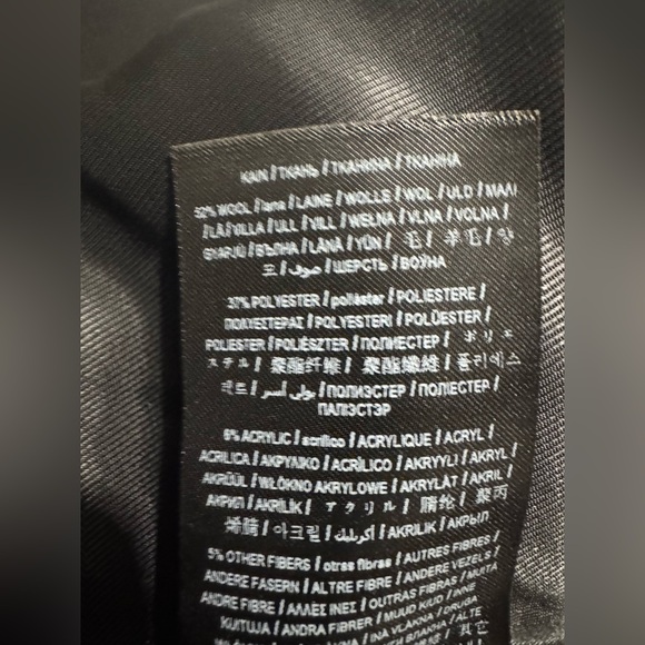 Guess long overcoat size S - Picture 8 of 8